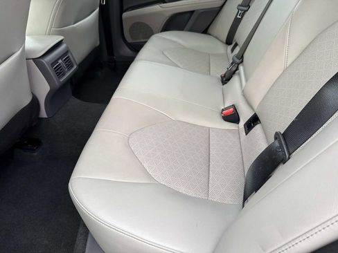 Used 2024 Toyota Camry XSE image 16