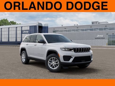 New 2026 Jeep Grand Cherokee Laredo RWD image 5