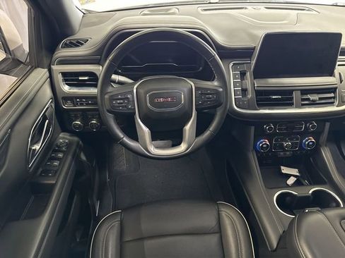Certified 2023 GMC Yukon XL SLT w/ SLT Luxury Package AWD/4WD image 15