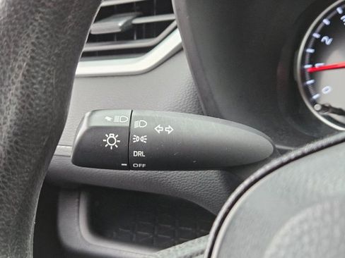 Used 2020 Toyota RAV4 LE image 14