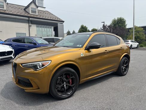 Used 2022 Alfa Romeo Stelvio Quadrifoglio w/ Active Assist Plus Package AWD/4WD image 1