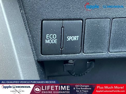 Used 2016 Toyota RAV4 XLE AWD/4WD image 26