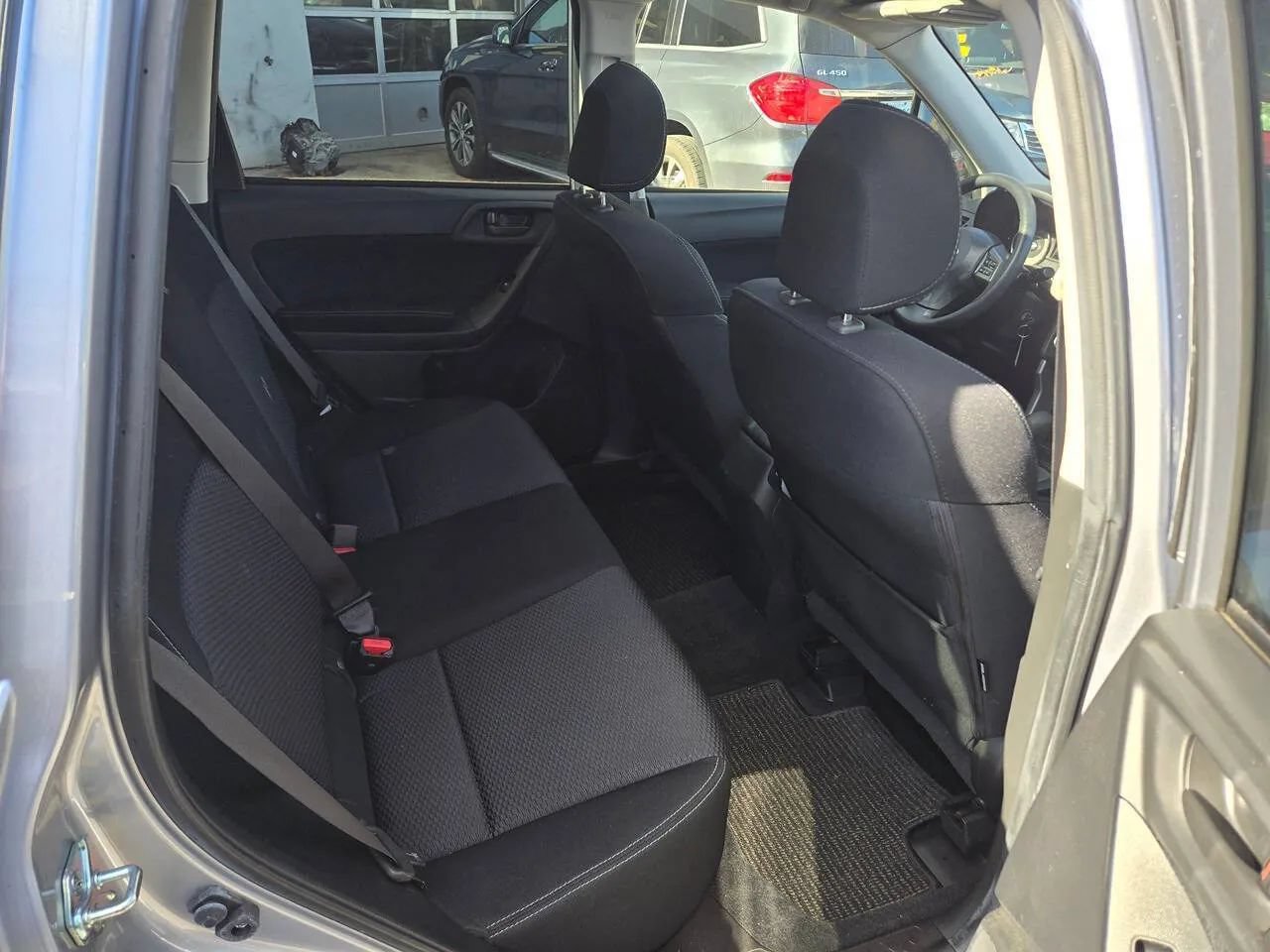 Used 2015 Subaru Forester 2.5i Premium w/ All-Weather Package AWD/4WD image 4