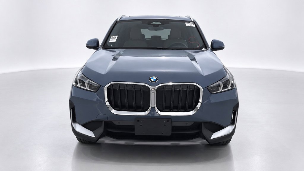 Used 2023 BMW X1 xDrive28i w/ Convenience Package AWD/4WD image 3