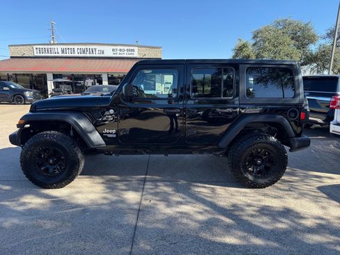 Used 2018 Jeep Wrangler Unlimited Sport S image 4