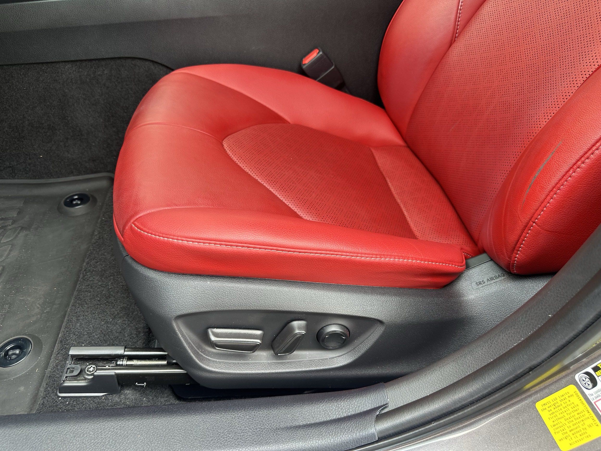 Used 2020 Toyota Camry XSE FWD image 23