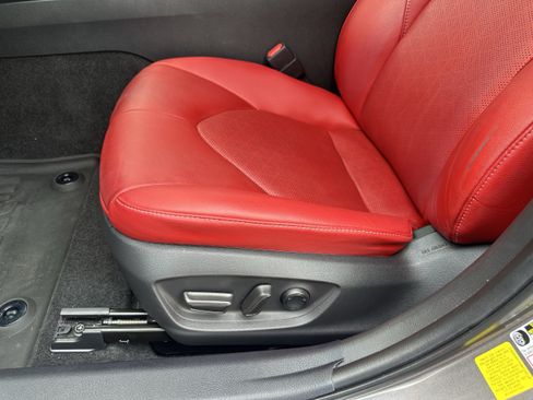 Used 2020 Toyota Camry XSE FWD image 23