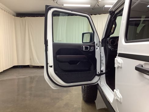 New 2026 Jeep Wrangler Unlimited Rubicon image 13