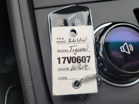 New 2026 Volkswagen Tiguan SE R-Line image 33