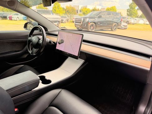 Used 2019 Tesla Model 3 Long Range AWD/4WD image 27