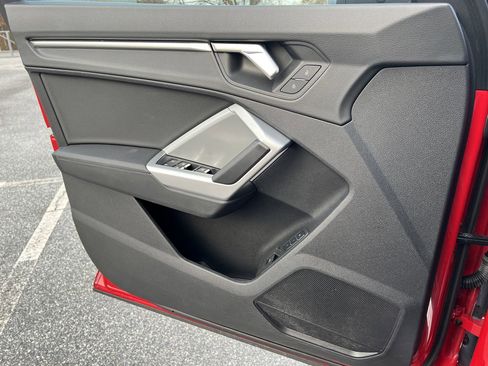 Used 2024 Audi Q3 2.0T Premium image 21