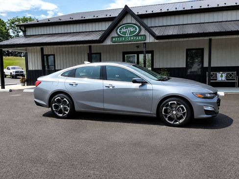 Used 2023 Chevrolet Malibu LT FWD image 1