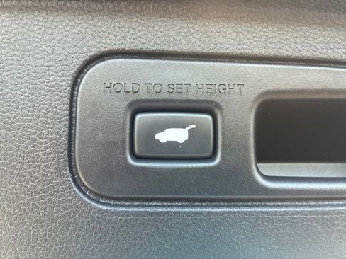 Used 2025 Honda Pilot Elite image 8