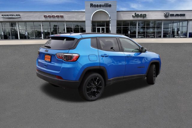 New 2026 Jeep Compass Latitude AWD/4WD image 4