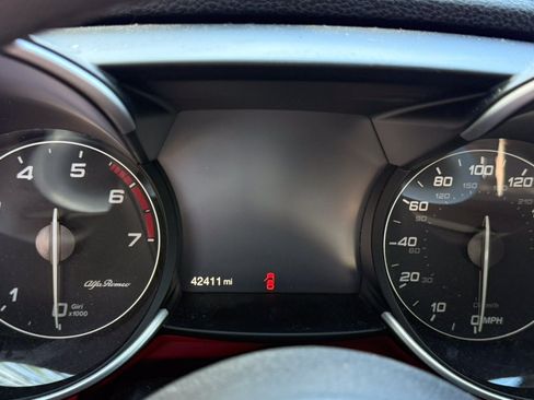 Used 2019 Alfa Romeo Giulia w/ Nero Edizione RWD image 14