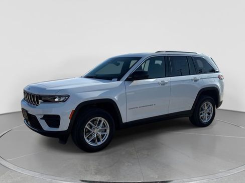 New 2026 Jeep Grand Cherokee Laredo X image 8