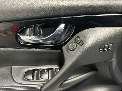 Used 2022 Nissan Rogue Sport SL w/ Premium Package image 10