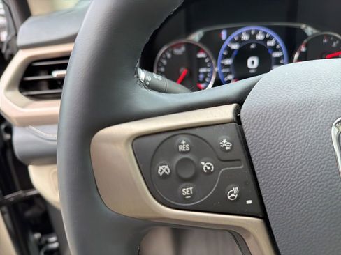 Used 2023 GMC Acadia Denali w/ Denali Technology Package FWD image 20