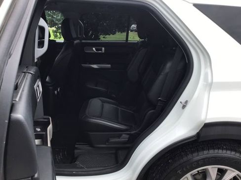 Used 2023 Ford Explorer Limited w/ Equipment Group 301A image 24