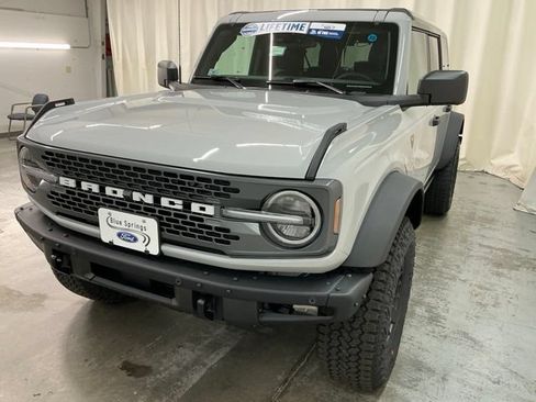 New 2026 Ford Bronco Badlands AWD/4WD image 9