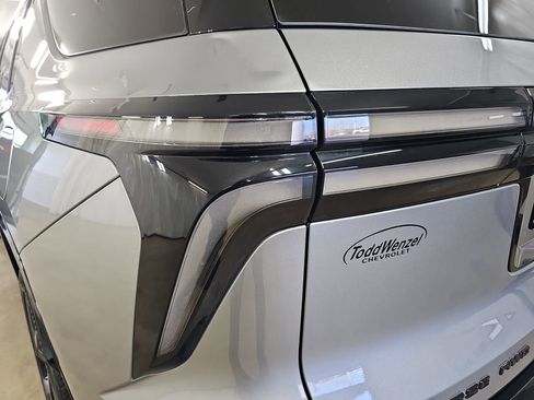 Certified 2025 Chevrolet Traverse RS w/ LPO, Floor Liner Package image 42