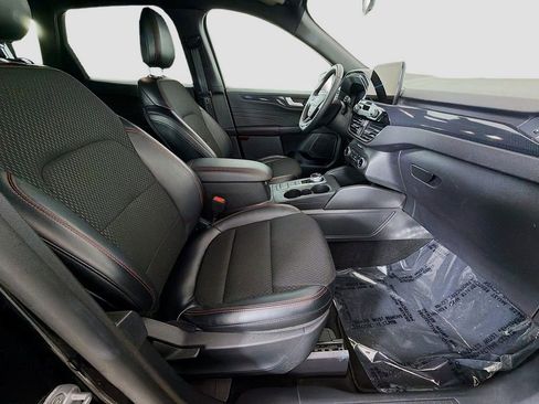 Used 2025 Ford Escape ST-Line FWD image 18