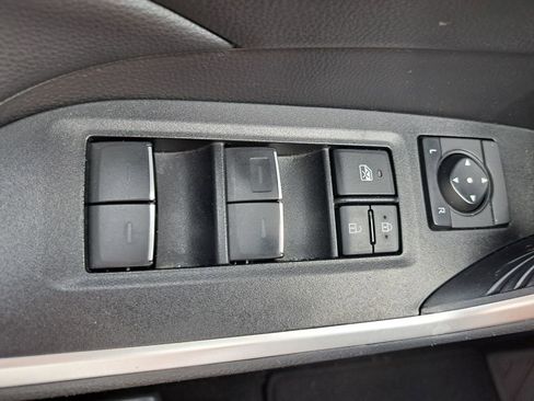 Used 2025 Toyota RAV4 XLE FWD image 18