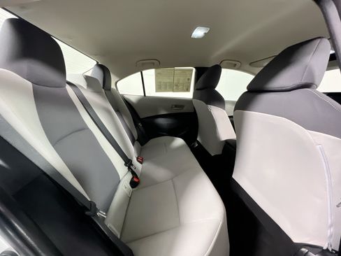 Used 2022 Toyota Corolla L FWD image 33