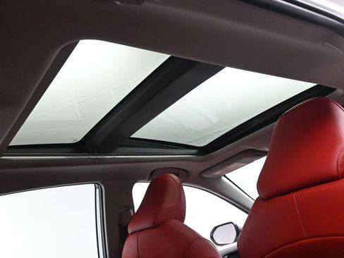 Used 2023 Toyota Camry XSE image 19