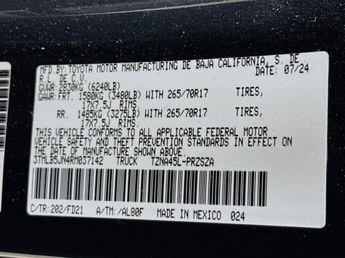 Used 2024 Toyota Tacoma TRD Off-Road image 37