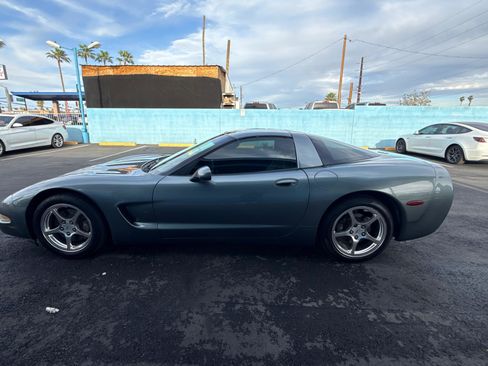 Used 2003 Chevrolet Corvette Coupe w/ Preferred Equipment Group image 6