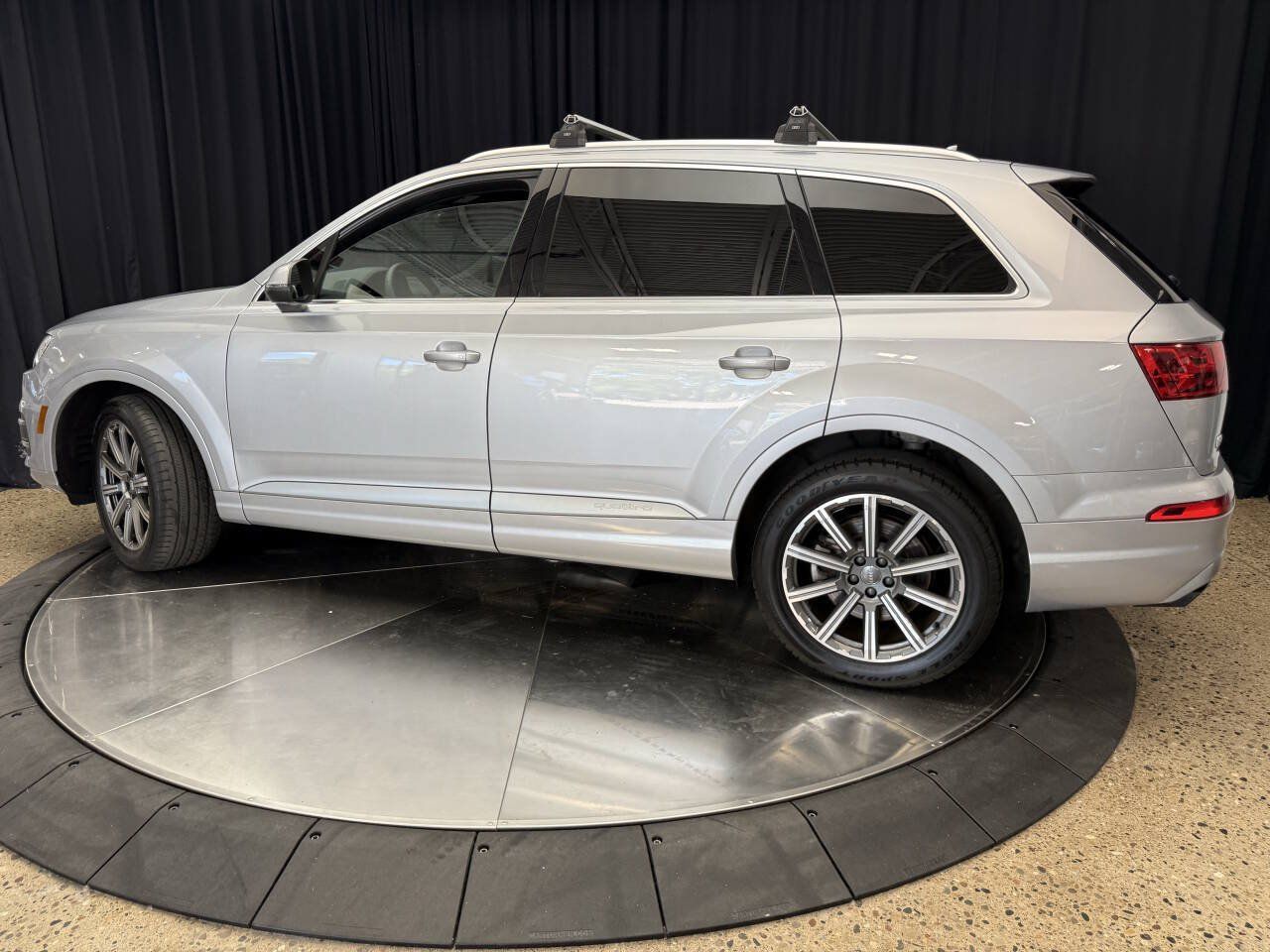Used 2018 Audi Q7 3.0T Premium Plus AWD/4WD image 4