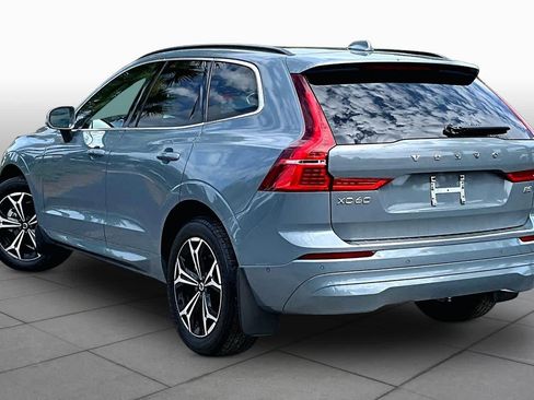 Used 2022 Volvo XC60 B5 Momentum w/ Advanced Package FWD image 12