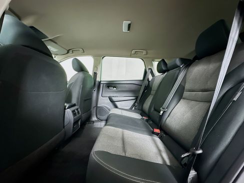 Used 2025 Nissan Rogue SV image 27