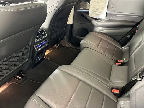Certified 2026 Mercedes-Benz GLS 450 4MATIC image 15