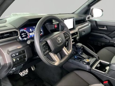 Used 2025 Toyota Tacoma TRD Sport image 12