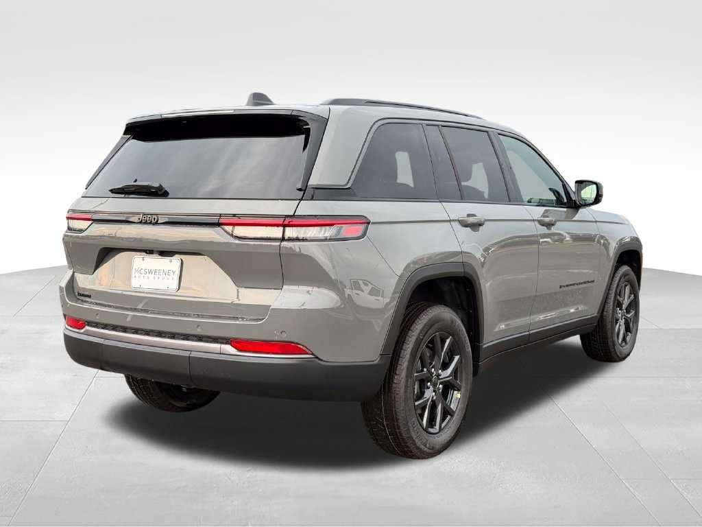 New 2027 Jeep Grand Cherokee Altitude RWD image 28