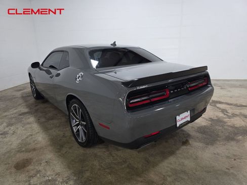 Used 2023 Dodge Challenger R/T w/ Plus Package image 8