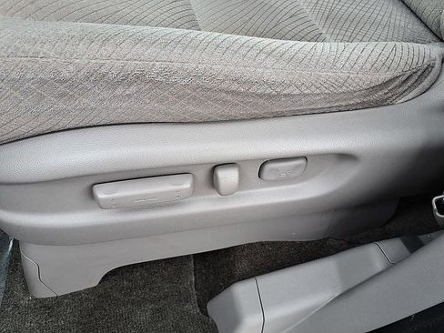 Used 2014 Honda Odyssey EX image 17