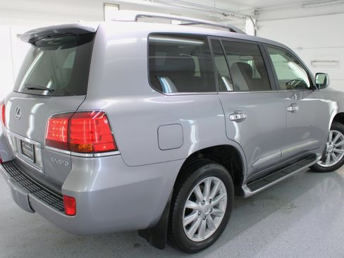 Used 2009 Lexus LX 570 4WD image 30