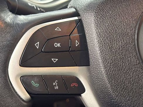 Used 2016 Jeep Cherokee Limited AWD/4WD image 22