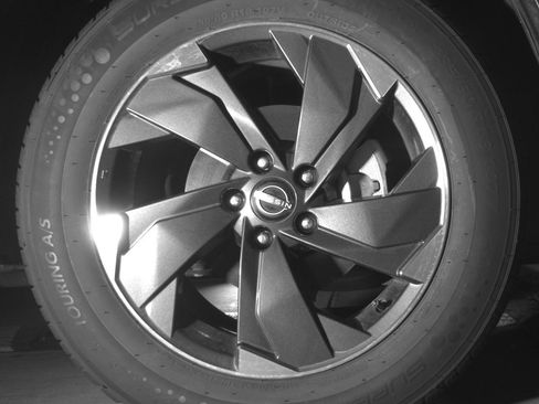 Used 2025 Nissan Rogue SV image 13