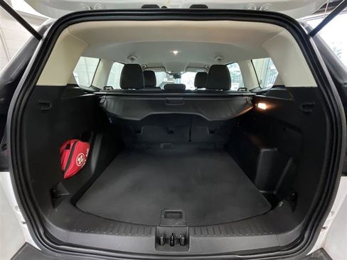 Used 2018 Ford Escape S image 19