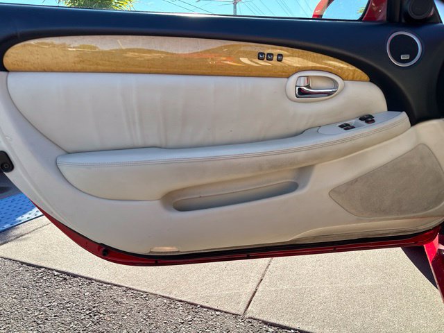 Used 2005 Lexus SC 430 Convertible RWD image 9