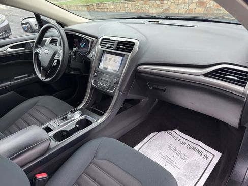 Used 2019 Ford Fusion SE AWD/4WD image 23