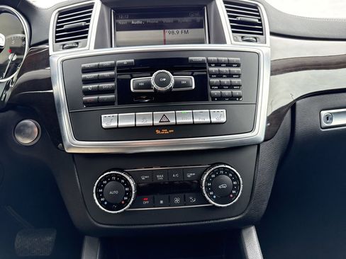 Used 2015 Mercedes-Benz GL 450 4MATIC image 25