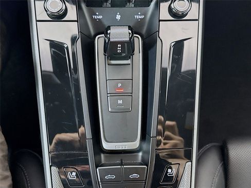 Used 2025 Porsche 911 Carrera image 12