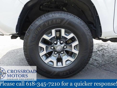 Used 2020 Toyota Tacoma SR AWD/4WD image 13