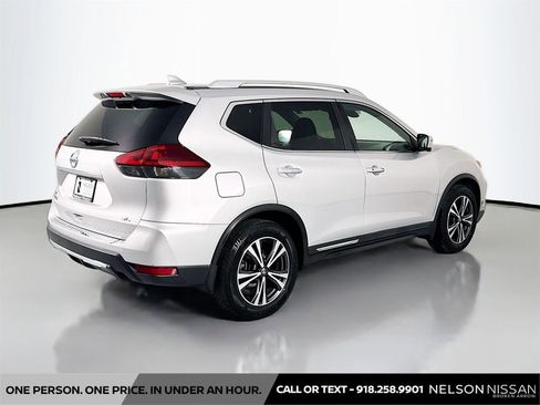 Certified 2018 Nissan Rogue SL FWD image 5
