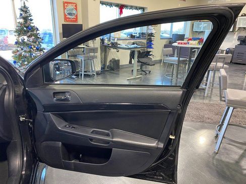 Used 2016 Mitsubishi Lancer ES image 17